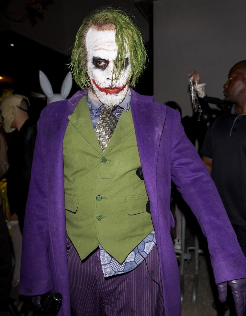Hollywood, CA - *EXCLUSIVE* - P. Diddy runs through the streets of Hollywood dressed as The Joker after attending Lenny's Halloween Party. Pictured: P. Diddy BACKGRID USA 30 OCTOBER 2022 BYLINE MUST READ: Frank Vasquez / BACKGRID USA: +1 310 798 9111 / usasales@backgrid.com UK: +44 208 344 2007 / uksales@backgrid.com *UK Clients - Pictures Containing Children Please Pixelate Face Prior To Publication*