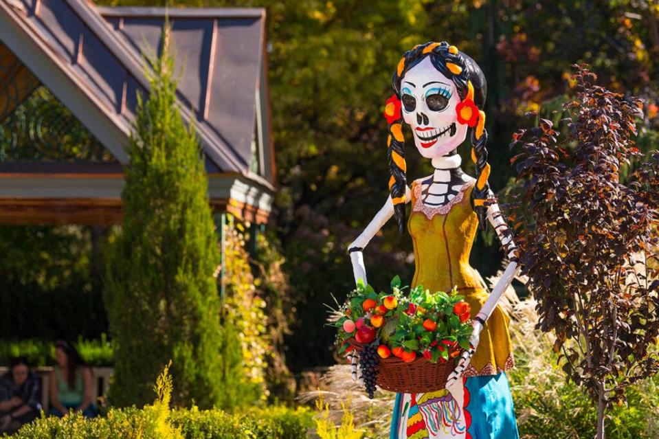 "La Calavera Catrinas" brings a celebratory look to "Dia de los Muertos (Day of the Dead)" traditions at the Naples Botanical Garden.