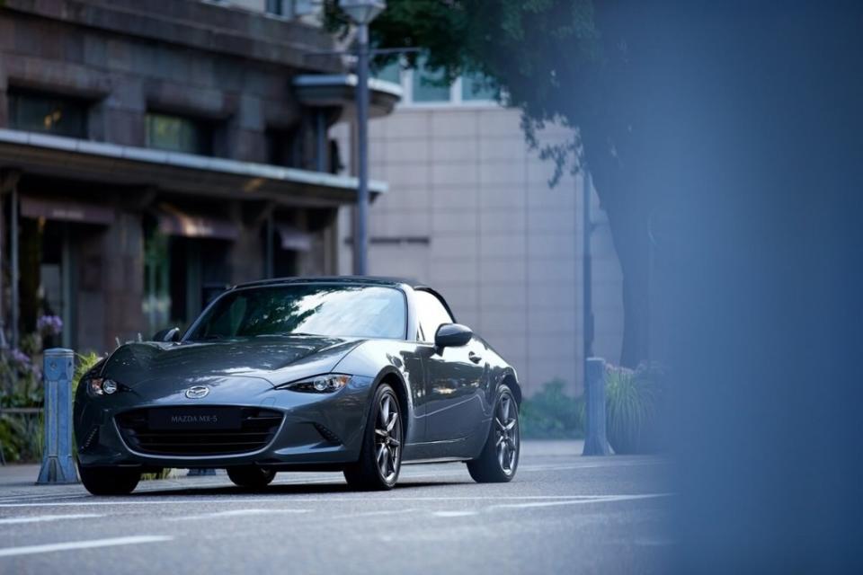 2021-mazda-mx-5