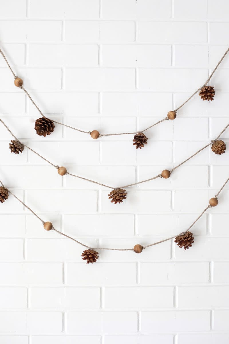 Pinecone Garland