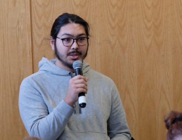 Inuit Heritage Trust plans whale bone house for Iqaluit