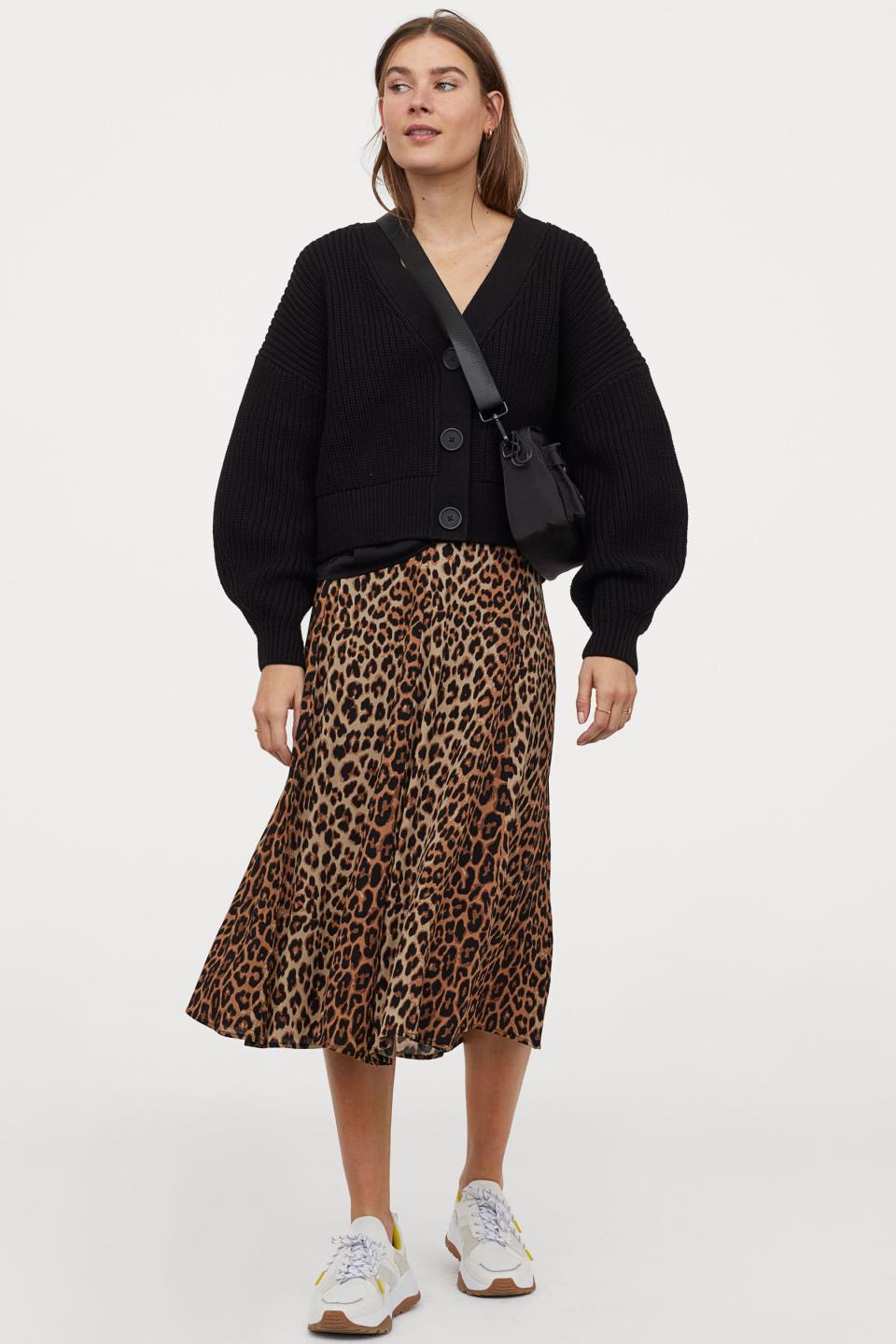 H&M Circle Skirt in beige leopard print