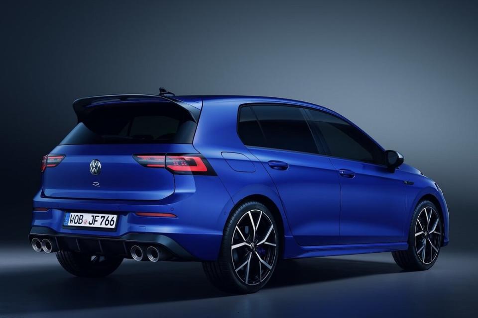 Volkswagen-Golf_R-2022-6.jpg