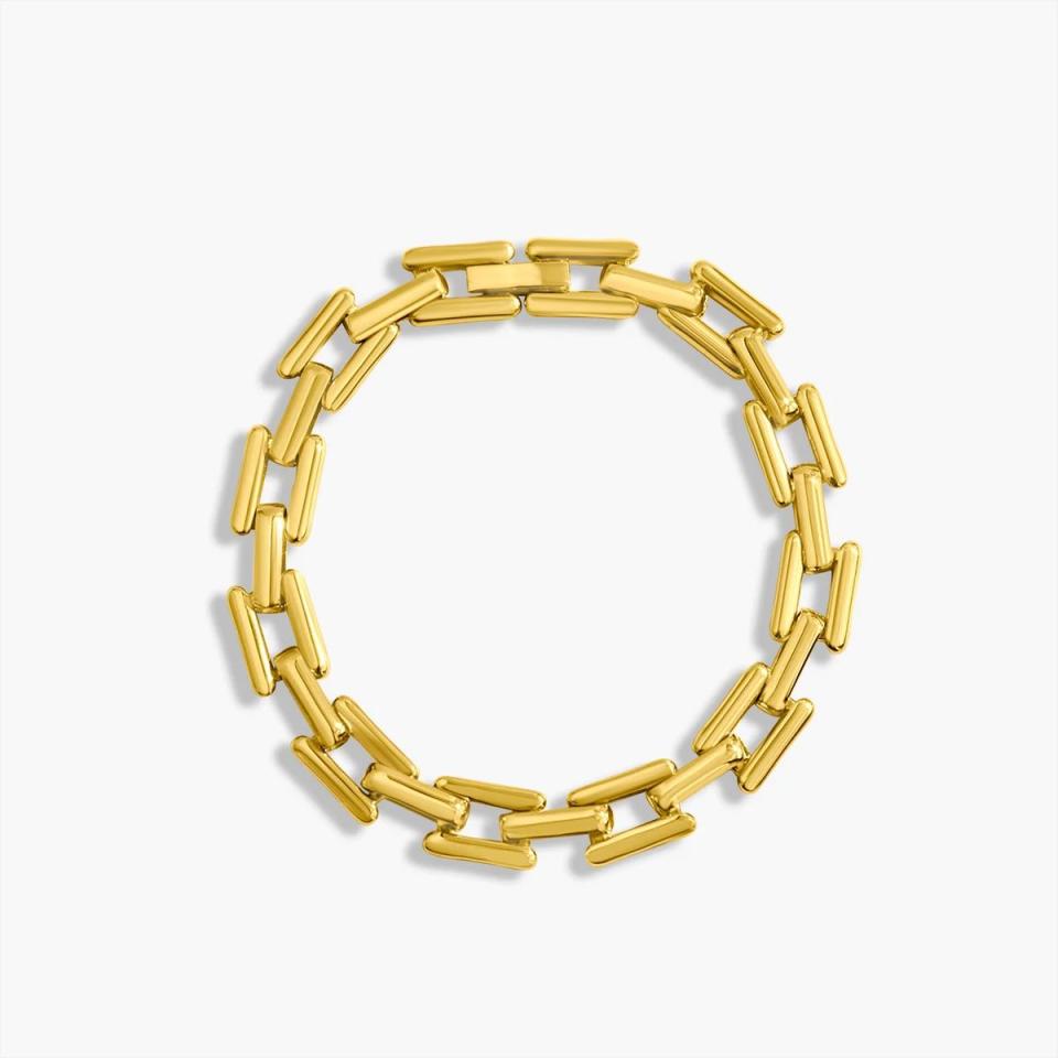 <p><a href="https://go.redirectingat.com?id=74968X1596630&url=https%3A%2F%2Fflaireaccessories.com%2Fproducts%2Fchunky-flat-chain-bracelet-in-gold&sref=https%3A%2F%2Fwww.redbookmag.com%2Ffashion%2Ftrends%2Fg46445238%2Fbest-mean-girls-regina-george-fashion%2F" rel="nofollow noopener" target="_blank" data-ylk="slk:Shop Now;elm:context_link;itc:0;sec:content-canvas" class="link ">Shop Now</a></p><p>Chunky Flat Chain Bracelet in Gold</p><p>flaireaccessories.com</p><p>$18.00</p>