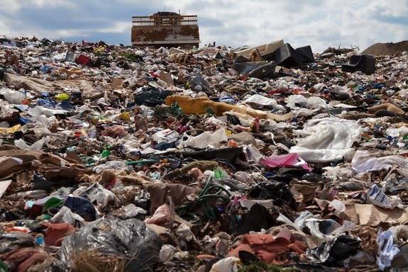 The world's 3 billion urban residents generate about 1.4 billion tons of solid waste per year. By 2025, the World Bank projects that number will climb to 2.4 billion tons per year.