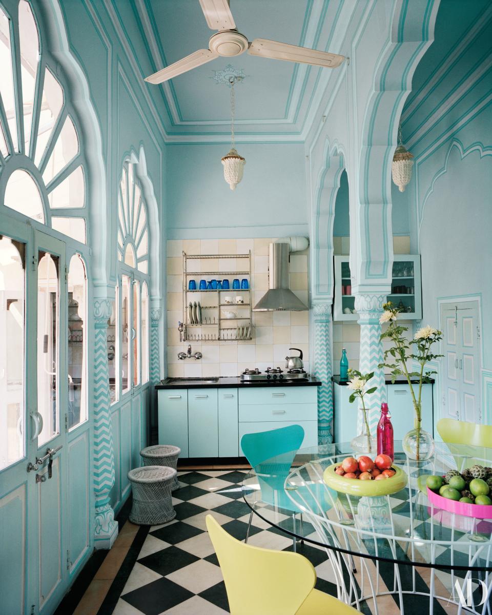 Candy-box colors transform expat jewelry designer Marie-Hélène de Taillac’s Jaipur home into a chromatic wonderland