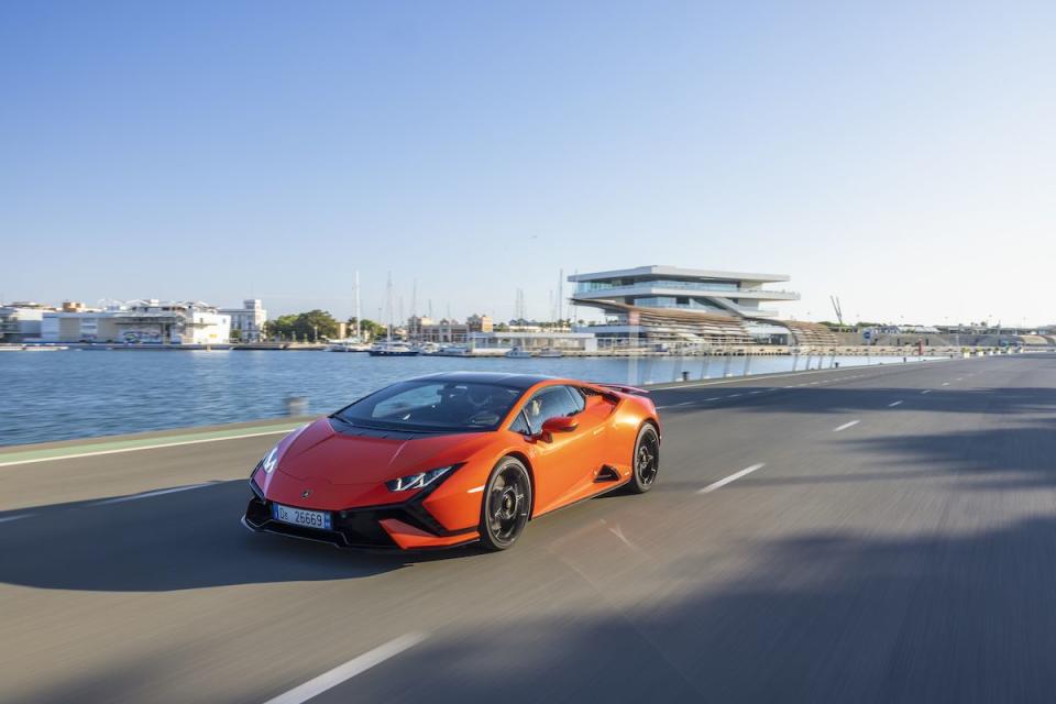 2023 Lamborghini Huracán Tecnica - Photos From Every Angle