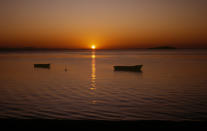 Lago Malawi, Malawi: este lugar es hogar de mil especies de peces, más que en cualquier lugar del mundo. El lago Malawi (también llamado lago Nyasa) es tercer lago más grande de África con 560 kilómetros de largo y 60 de ancho. En 1984 fue nombrado por Unesco Patrimonio de la Humanidad. (Texto: El Universal. Foto: Thinkstock)