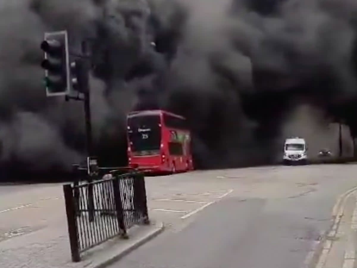 ‘Thick black smoke’ cloaked surrounding roads (@CrimeLdn/Twitter)