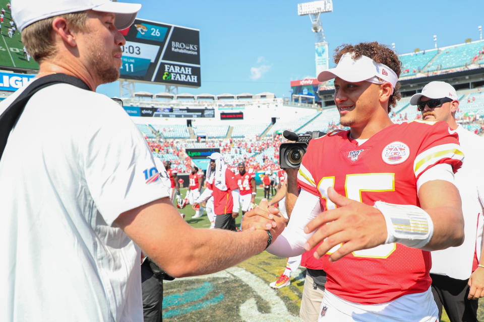 JACKSONVILLE, FLORIDA - SEPTEMBER 08: Patrick Mahomes #15 of the Kansas City Chiefs meets with Nick Foles #7 of the Jacksonville Jaguars after a game at TIAA Bank Field on September 08, 2019 in Jacksonville, Florida. (Photo by James Gilbert/Getty Images)