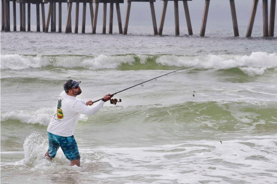 The Florida Fish and Wildlife Conservation Commission (FWC) invites residents and visitors to go fishing in Florida during two license-free weekends: June 4-5 for saltwater and June 11-12 for freshwater.