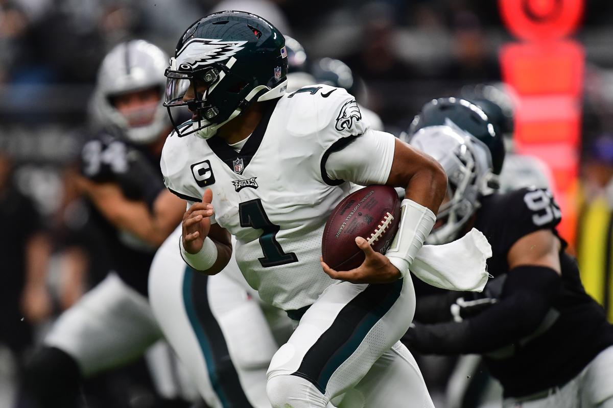 Christian Wade must be 'all in' to make it, says Jordan Mailata