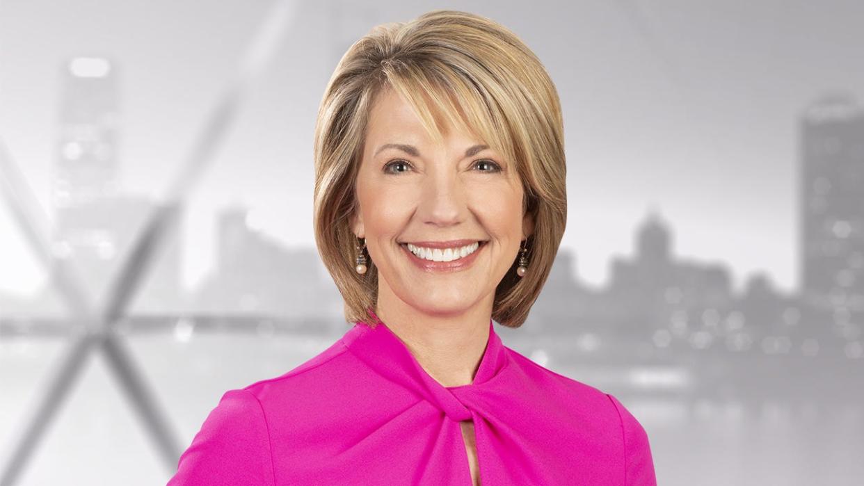 Joyce Garbaciak is cutting back her hours at WISN-TV (Channel 12), dropping co-anchor duties at 10 p.m. while staying on at 6 p.m.