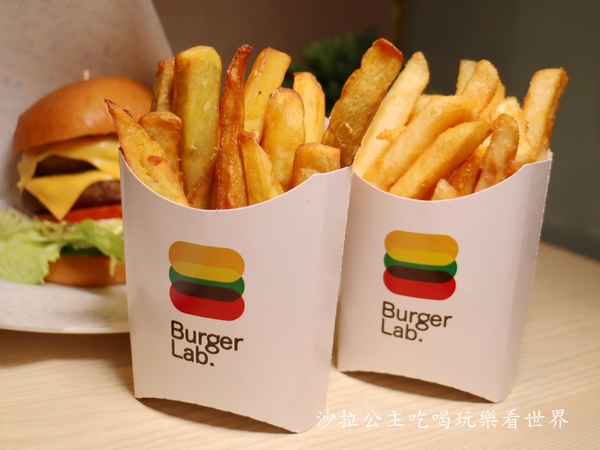 天成大飯店-Burger Lab.：台北車站美食/大份量漢堡加量不加價『Burger Lab.』漢堡研究室/台北天成大飯店