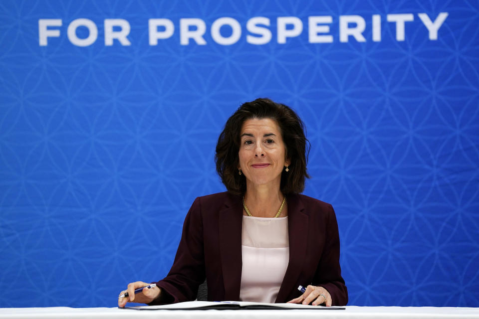 SAN FRANCISCO, CALIFORNIA - NOVEMBER 14: U.S. Secretary of Commerce Gina Raimondo signs the IPEF Pillar II agreement as part of the Indo-Pacific Economic Framework and Prosperity ministerial during the Asia-Pacific Economic Cooperation (APEC) summit on November 14, 2023 in San Francisco, California. The 2023 APEC Summit is set to run through November 17, with more than 30,000 people including dozens of world leaders and hundreds of CEOs attending the event. (Photo by Kent Nishimura/Getty Images)