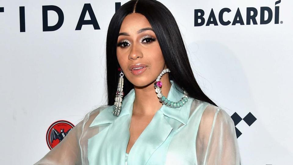 The rapper defended herself against claims she or her team were smoking weed and partying in a Hilton Hotel in Albany over the weekend.