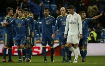 Football Soccer - Real Madrid v Celta Vigo - Spanish King's Cup - Santiago Bernabeu stadium, Madrid, Spain - 18/01/17 Celta Vigo's player celebrate victory next to Real Madrid's Alvaro Morata. REUTERS/Juan Medina