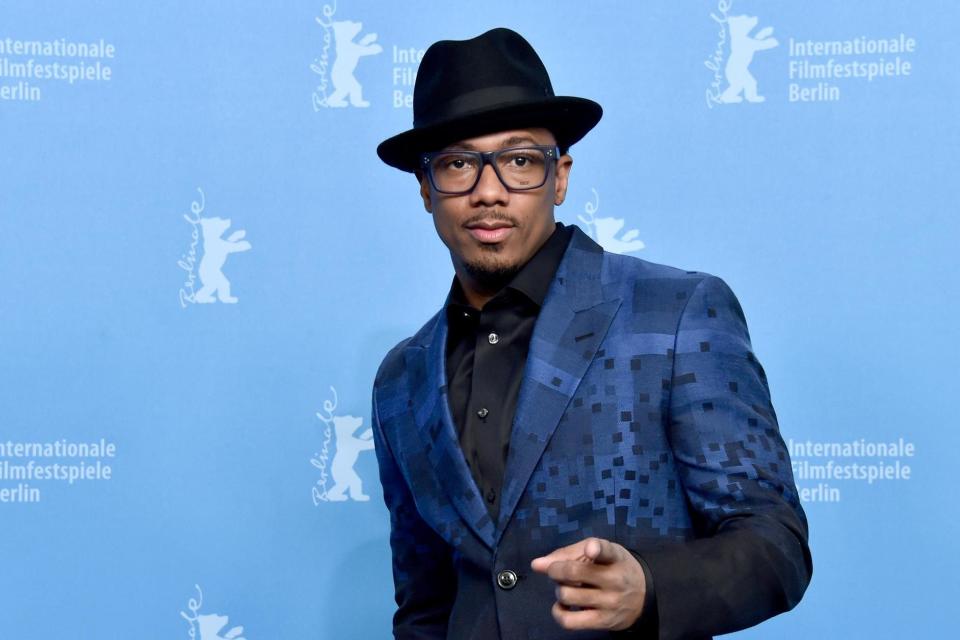 Nick Cannon defends Kevin Hart by re-posting other comedians' homophobic tweets