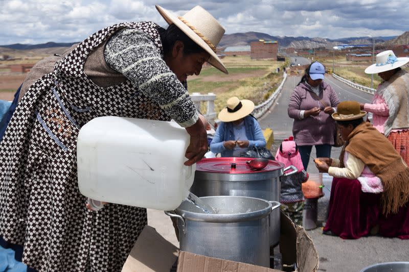 FILE PHOTO: Hundreds of lorries stranded on Bolivia-Peru border over blockades