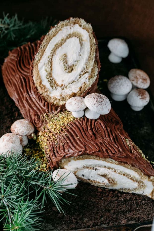 Yule Log (vegan & gluten-free) - Nirvana Cakery