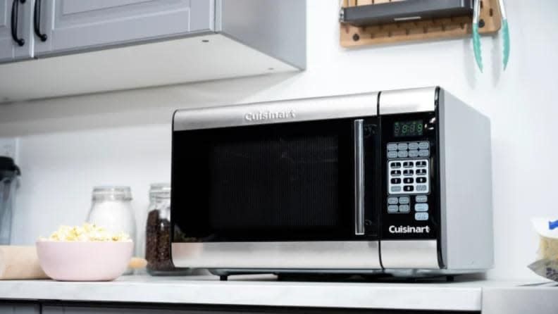 A shared microwave will let you warm up midnight cups of coffee and lots of instant ramen.