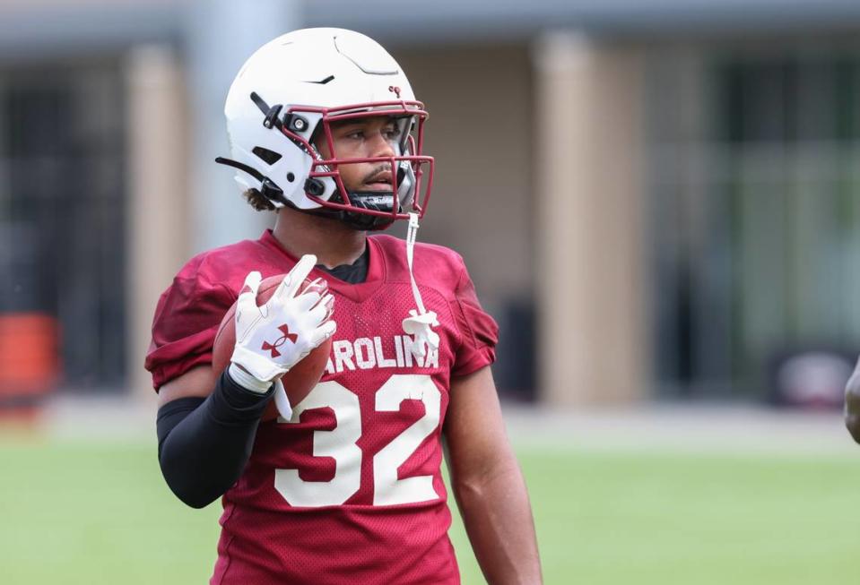 South Carolina running back Bradley Dunn (32)