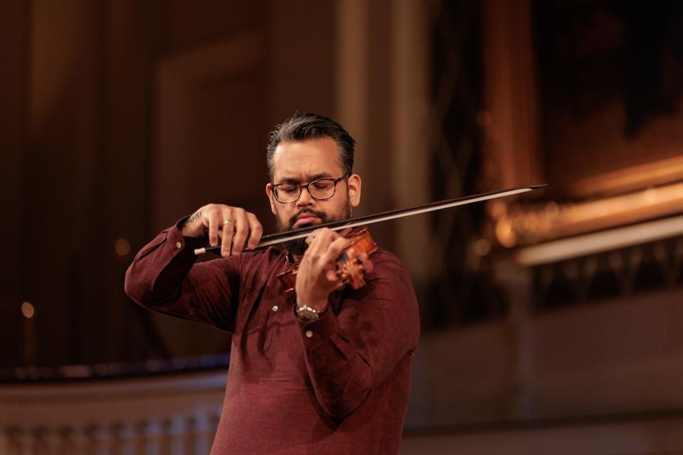 Vijay Gupta concludes his year as Music Worcester's educational artist-in-residence