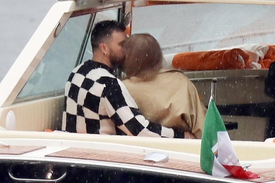 Taylor Swift, Travis Kelce, Lake Como boat, PREMIUM EXCLUSIVE