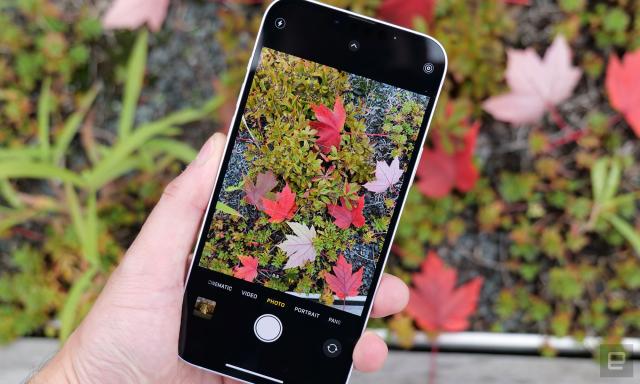 iPhone 14 Plus Review: If You Just Want a Huge Screen, Here's Your