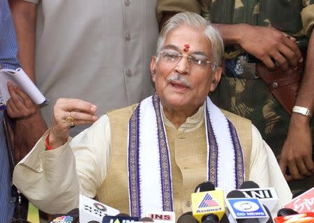 Murli Manohar Joshi addresses the media at his residence in New Delhi, September 19, 2003. REUTERS/B. Mathur/Files