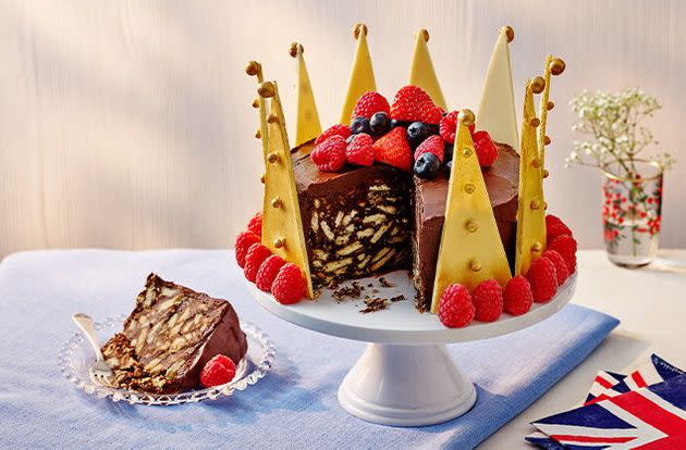 A royal cake (Photo: Tesco)