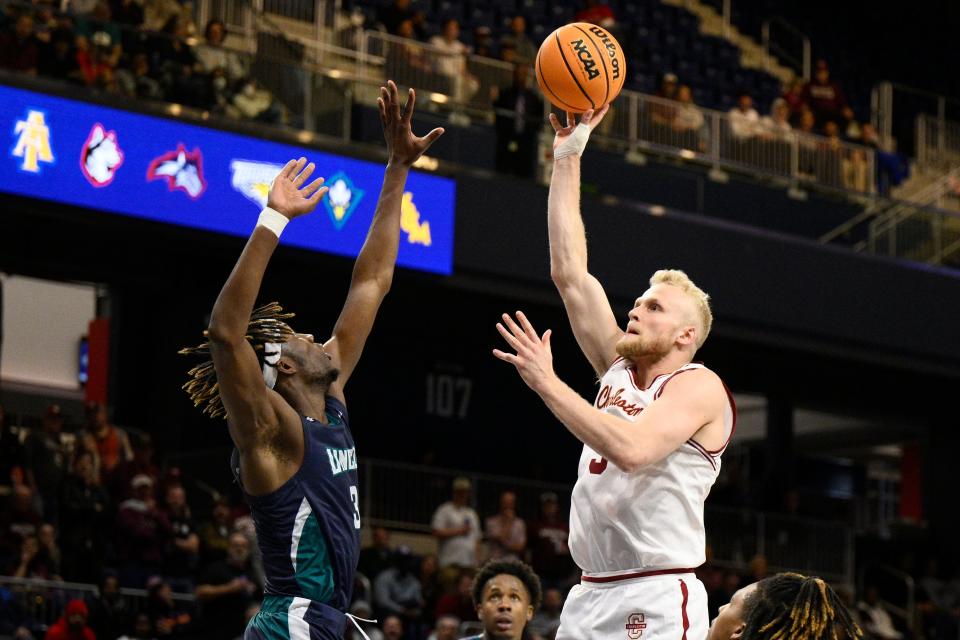 Pat Kelsey has served as head coach of the College of Charleston men's basketball team since 2021.