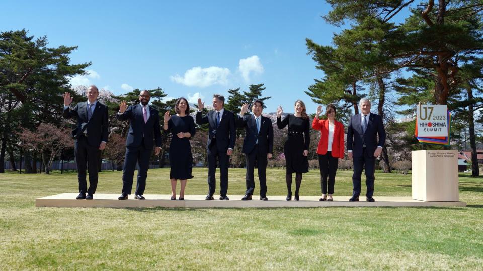 G7