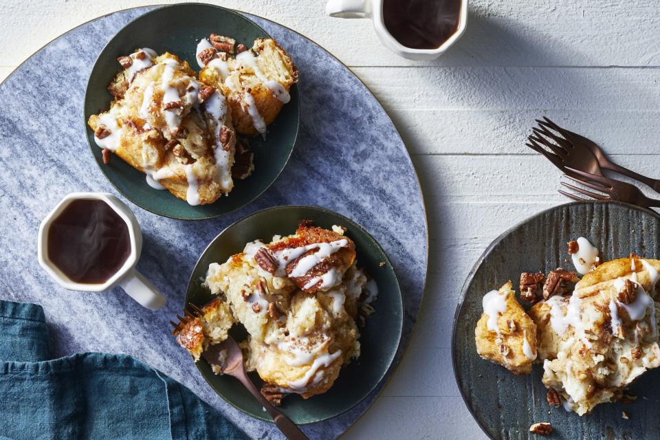 Slow-Cooker Cinnamon Roll Casserole