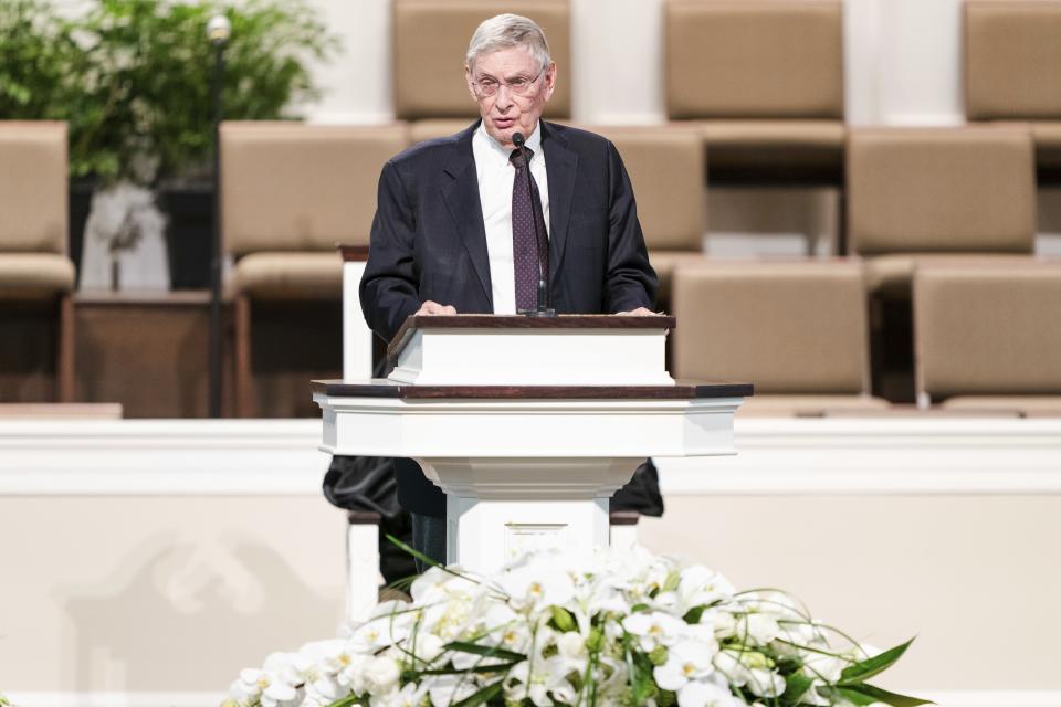 Former MLB Commissioner Bud Selig speaks during the funeral services for Henry "Hank" Aaron, longtime Atlanta Braves player and Hall of Famer, on Wednesday, Jan. 27, 2021 at Friendship Baptist Church in Atlanta. (Kevin D. Liles/Atlanta Braves via AP, Pool)