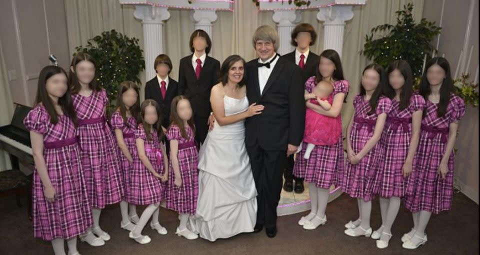 David and Louise Turpin with their identically-dressed children. Source: Facebook/David-Louise Turpin.