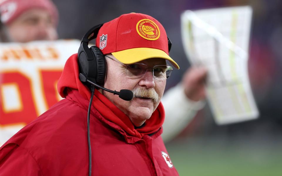 In einem Interview schwärmte Andy Reid, Cheftrainer von Travis Kelce, über Taylor Swift: "Sie ist ein gutes Mädchen. Und ich freue mich für Trav." (Bild: 2024 Getty Images/Rob Carr)