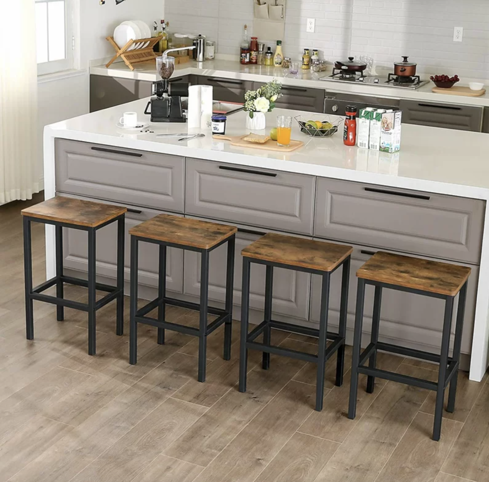 5) Wynnewood Counter Stool