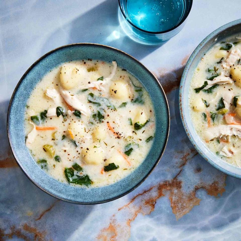 Copycat Olive Garden's Chicken & Gnocchi Soup