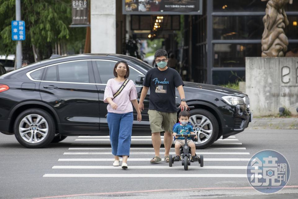 台中市目前有21處路口科技執法設備地點，數據顯示路口科技執法對於交通事故防制已收成效。（示意圖，本刊資料照）