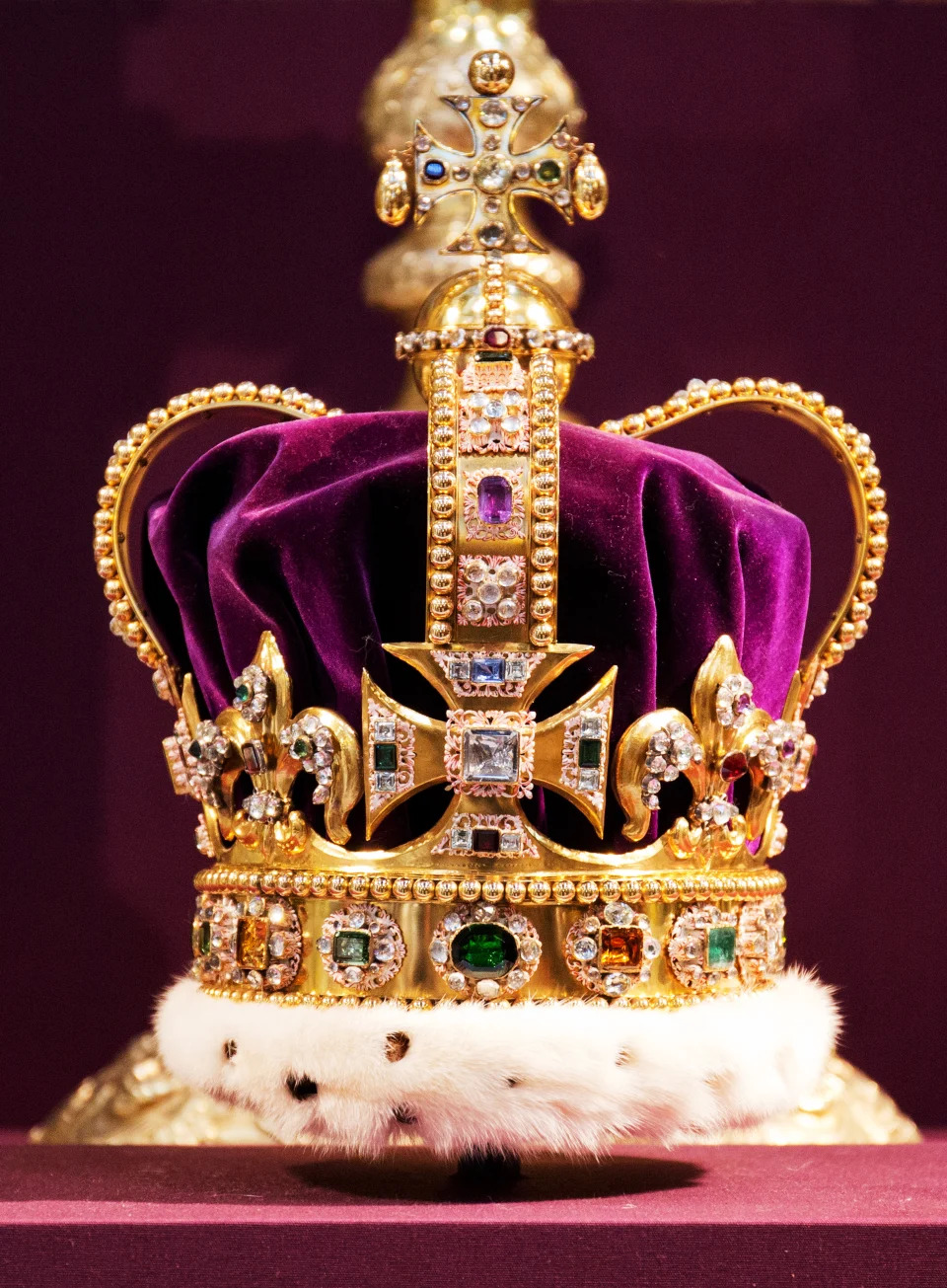 A picture shows St Edward's Crown, the crown used in coronations for English and later British monarchs, and one of the senior Crown Jewels of Britain, during a service to celebrate the 60th anniversary of the coronation of Queen Elizabeth II at Westminster Abbey in London on June 4, 2013.  Queen Elizabeth II marked the 60th anniversary of her coronation with a service at Westminster Abbey filled with references to the rainy day in 1953 when she was crowned.  AFP PHOTO / POOL / JACK HILL (Photo by JACK HILL / POOL / AFP) (Photo by JACK HILL/POOL/AFP via Getty Images)