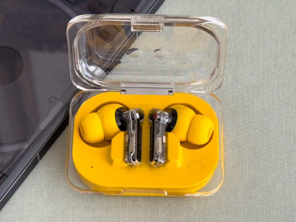 nothing ear a earbuds
