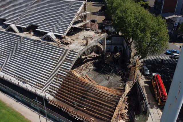 Ferro Carril Oeste arcos de madera - LA NACION