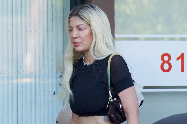 Nuevo dolor de cabeza para Tori Spelling: tiene una frondosa deuda con un banco por un préstamo no saldado