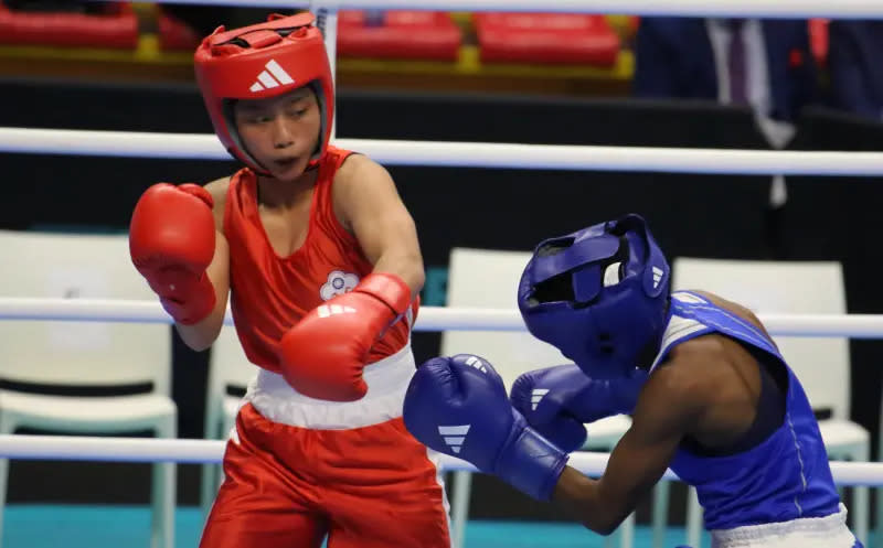 ▲18歲小將郭怡萱在世界區資格賽首輪奪勝。（圖／拳擊協會提供）