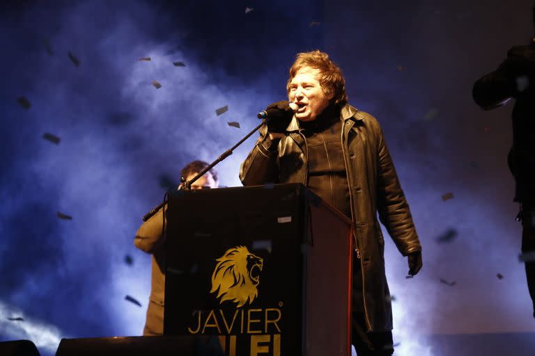 Javier Milei se presentó en el club El Porvenir hace dos semanas y no logró reunir demasiada gente