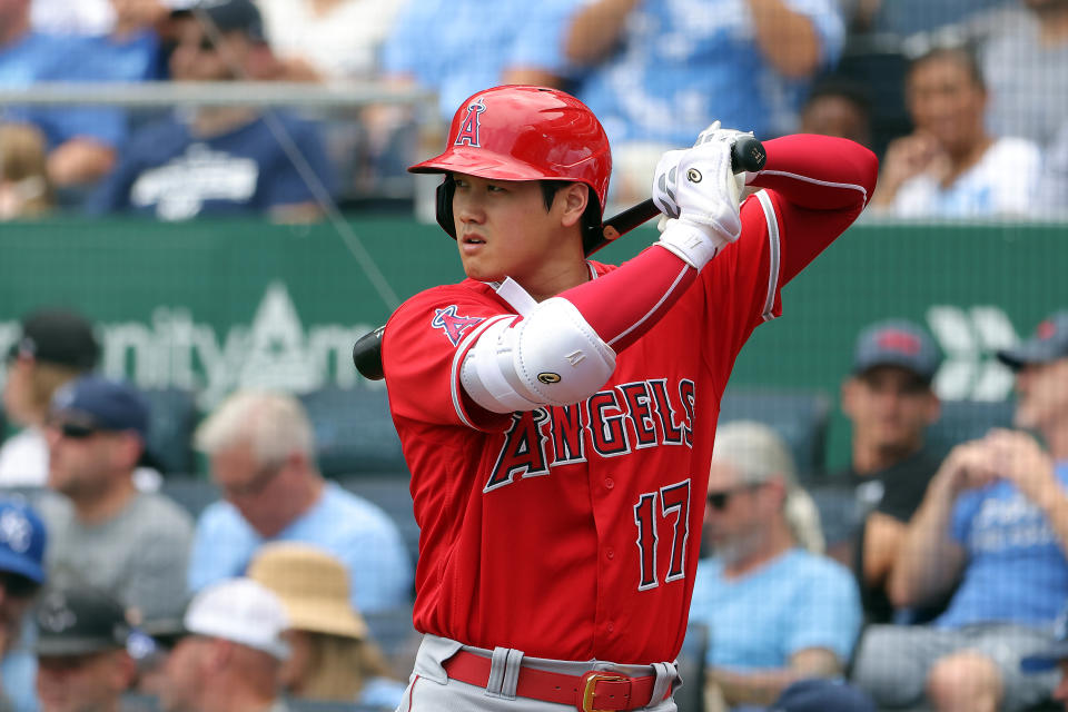 KANSAS CITY, MISSOURI - JULY 27:  Shohei Ohtani #17 of Japan of the Los Angeles Angels waits to bat during the game against the Kansas City Royals at Kauffman Stadium on July 27, 2022 in Kansas City, Missouri. (Photo by Jamie Squire/Getty Images)