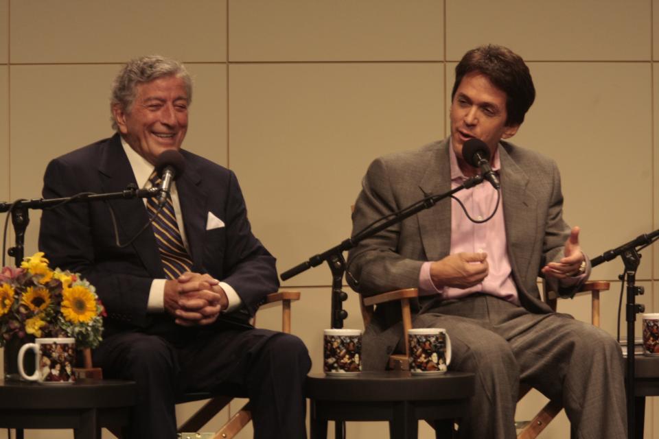 Tony Bennett and Mitch Albom speak during an appearance in New York in 2007.