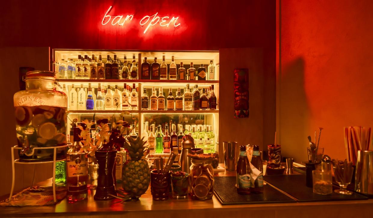 There’s a new Hawaiian-themed bar at Amoy Street. (PHOTO: Aloha Poke)