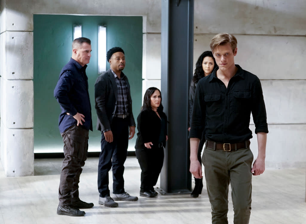 Lucas Till, front, appears with, from left, George Eads, Justin Hires, Meredith Eaton and Tristin Mays on "MacGyver." (Photo: Jace Downs/CBS via Getty Images) 